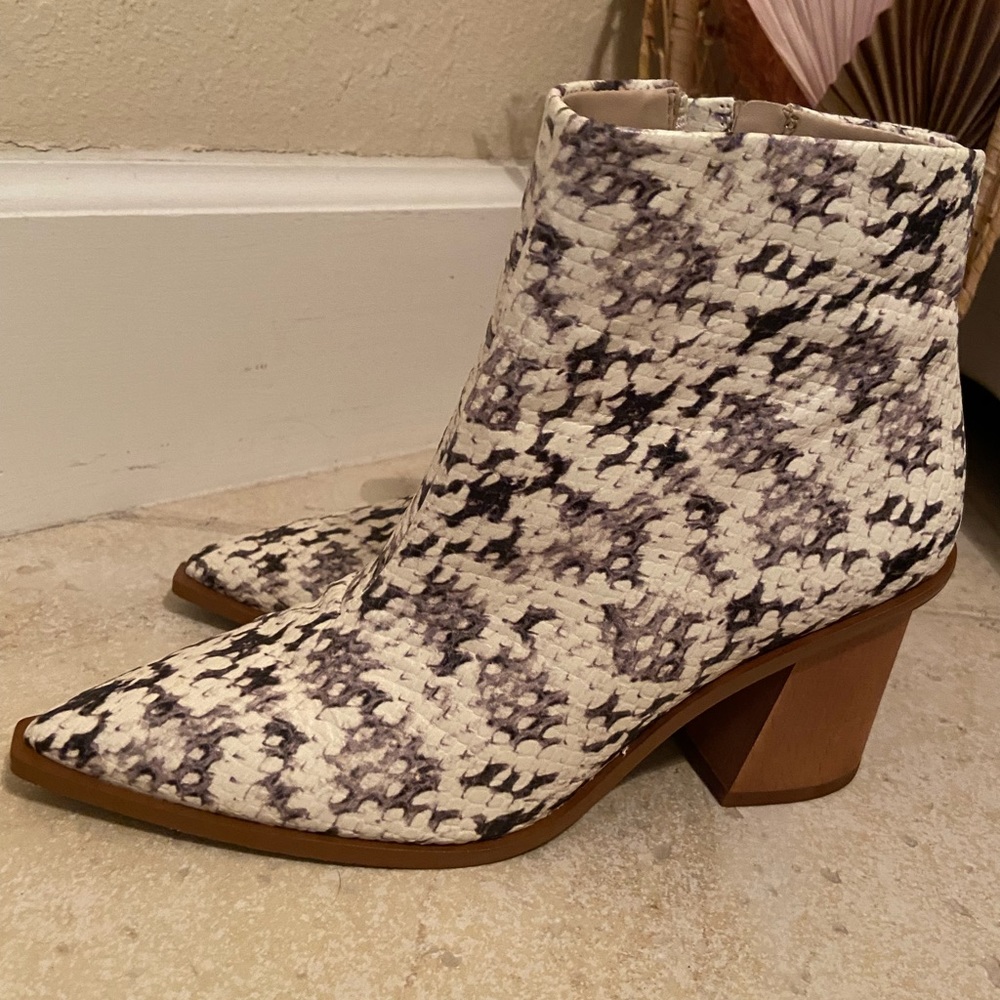 Western Funky Bootie!